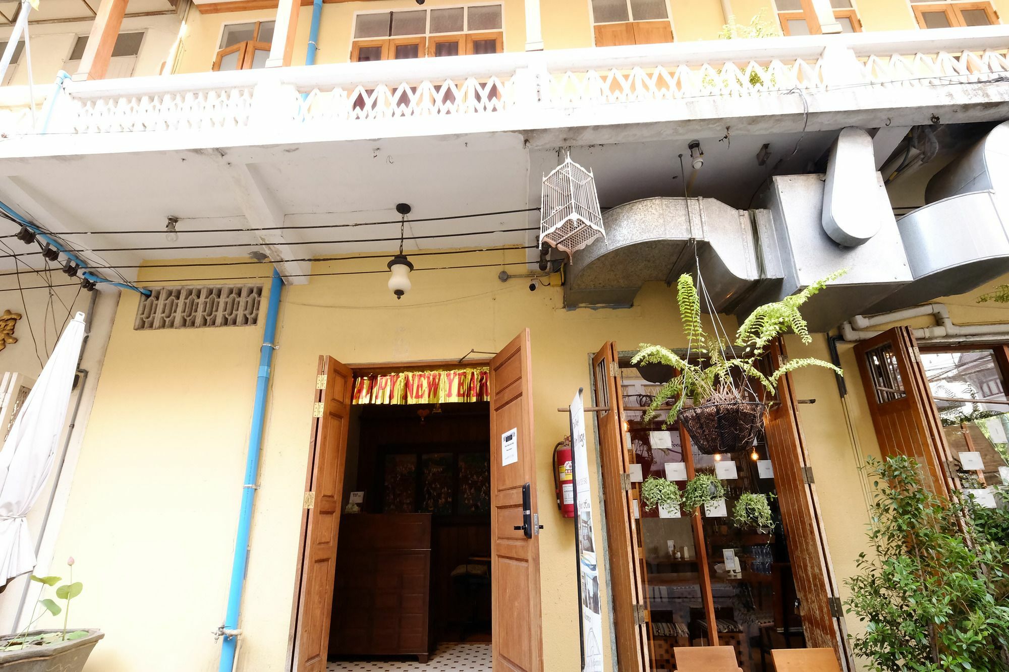 The Royal Thatien Village Bangkok Exterior foto